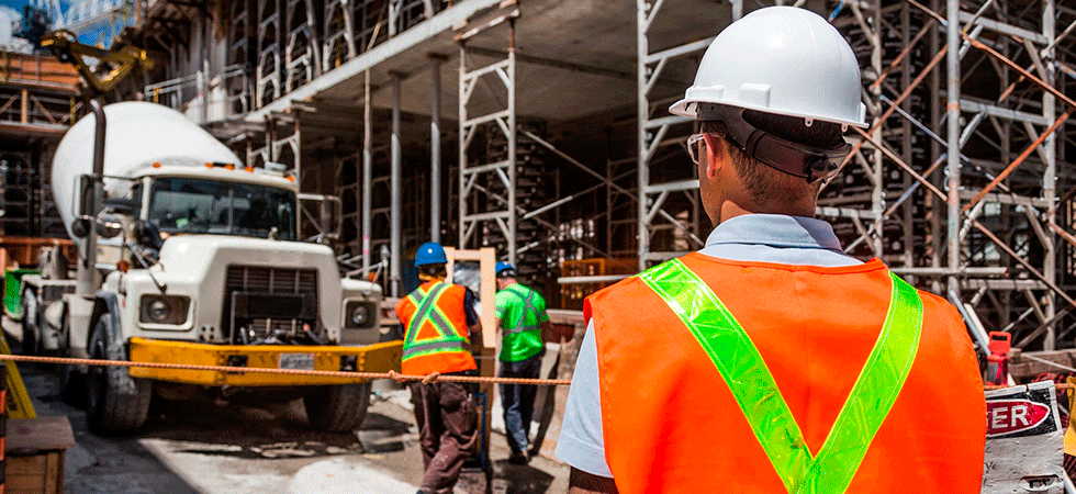Uso indispensável de EPI em trabalhos da construção civil